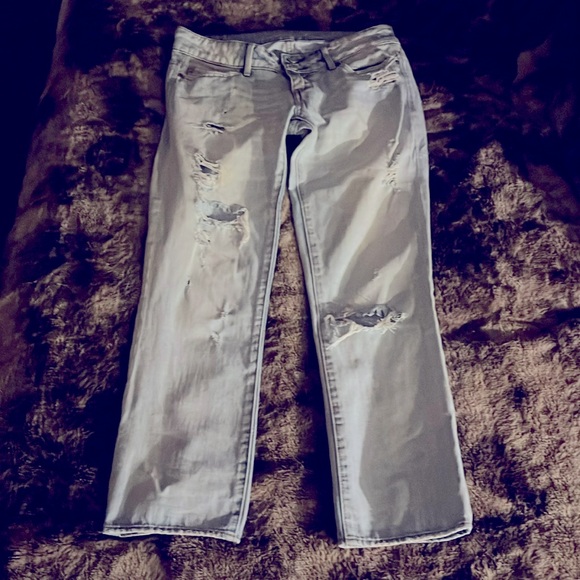 Low Rise Cropped Jeans - Picture 2 of 12